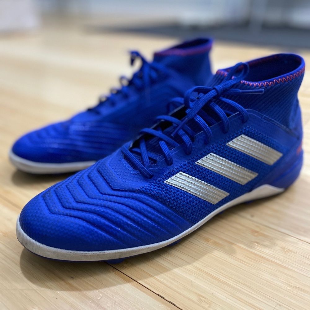 **BNIB** Mens Adidas Predator Indoor Soccer Shoes